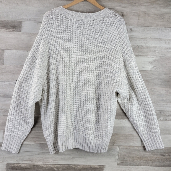 American Eagle Oversized Knit V Neck Light Gray Melange Sweater Large NWT - Picture 10 of 16
